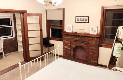 Eastwood House | Spacious private room study room attached minutes away from Eastwood