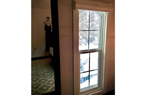 Eastern Vermont House | Spacious Private Rustic Penthouse near Stowe