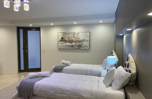 Putney Apartment | Spacious Putney Studio-2 Beds, Short drive to Parklands & Olympic
