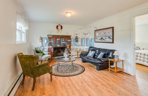 Eastward Look House | Spacious Raised Ranch, Close to Beach, Playground, Family Friendly Neighborhood, Large Deck