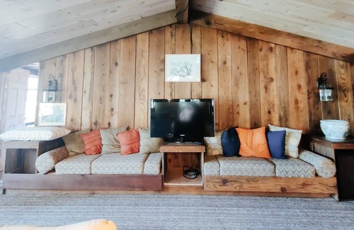 Los Gatos House | Spacious Redwood Forest Retreat Stunning View 45acre WiFi