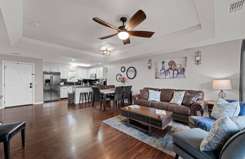 Branson West Condo | Spacious remodel 5 mn-SDC, 10 mn-Lake, 2BR 2.5BA