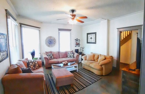 Palmyra House | Spacious remodeled Victorian home, close to downtown Palmyra!