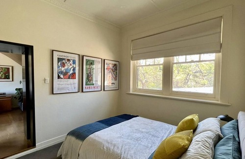 Caulfield North House | Spacious renovated Art Deco house