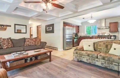 Sauble Beach Cottage | Spacious, renovated Beach House