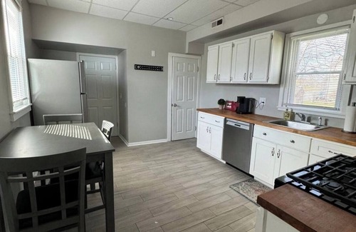 Front Park House | Spacious & Renovated Buffalo Home in 5 Points- Parking, AC, Wifi, and more