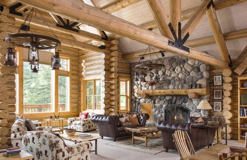 Gallatin Gateway House | Spacious Ridgetop Lodge