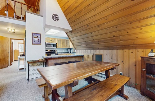 Peshastin House | Spacious riverfront home near Leavenworth with beach - dog-friendly