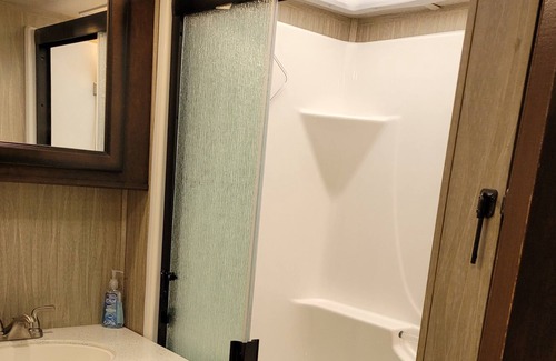 La Follette House | Spacious RV near ATV trails