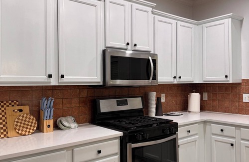 Lawrenceville House | Spacious, Safe, Luxurious, Family-Friendly, 4-Bedroom House 2 miles from I-85