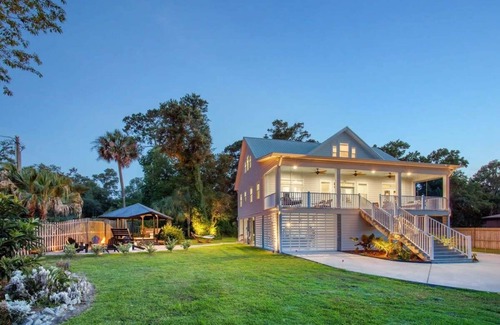 Whitemarsh Island House | Spacious, Serene Estate | Hot Tub, Near Beach