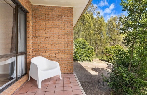 Mayfield West House | Spacious Seven Bedroom, Five Bathroom House