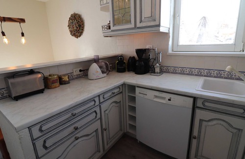 Le Lavachet Apartment | Spacious Ski-In/Ski-Out Apt · South-Facing Balcony · WiFi · Sleeps 6