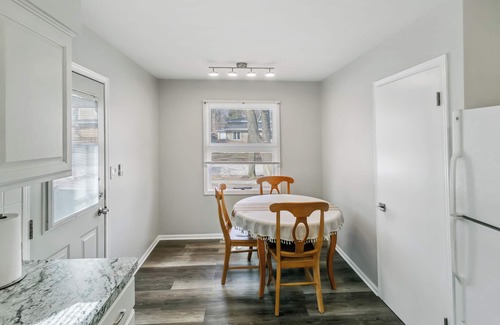 Libertyville House | Spacious Split-Level Home