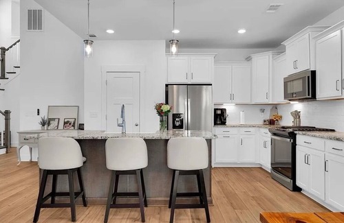 Central House | Spacious Stay Near Clemson – Perfect for Game Days & Getaways!