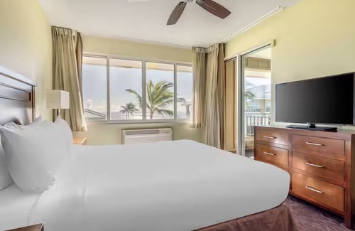 Poipu Hotel | Spacious Stay Near Old Koloa Town, Beach & Pool + Kitchen