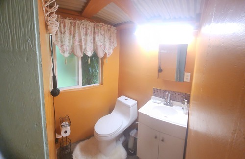 Keaau Apartment | Spacious studio apartment with your own entrance