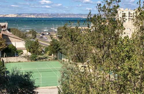8th Arrondissement Apartment | Spacious studio w sea view terrace near the beach in Marseille Welkeys