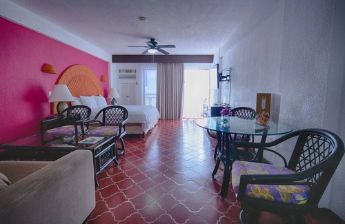 South Shore Hotel Area Hotel | Spacious Studio with Panoramic Ocean Views | Private Beach Access