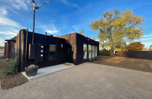 Santa Fe Apartment | Spacious, Stylish 2BD "Niji Suite" @ La Dea