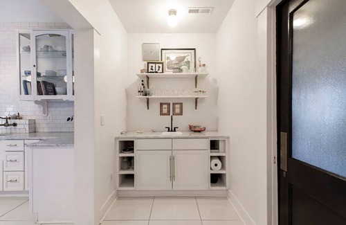 New Albany House | Spacious & Stylish historic rental minutes from Louisville and Churchill Downs