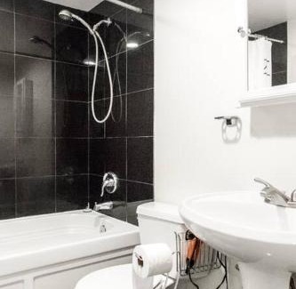 Wicker Park Apartment | Spacious & Stylish Home at the heart of Wicker Park