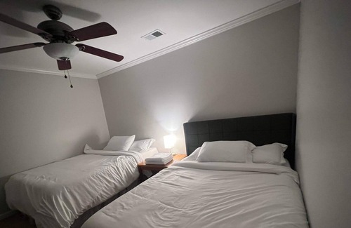 Buford House | Spacious Suite w/ Self Check-in & Free Parking -