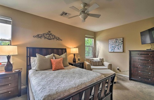 Royal Ranch House | Spacious Surprise Home 6 Mi to Wildlife World Zoo
