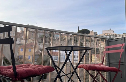 Vauban Apartment | Spacious T3 with balcony in Marseille