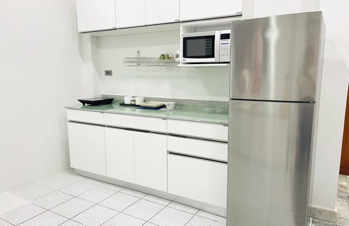 Anusawari House | Spacious 4-bedroom townhome in beautiful Krung Thep Maha Nakhon with WiFi, AC
