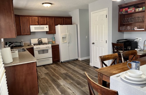 Cedar City House | Spacious townhome close to Brian Head, SUU, Shakespearean Festival, & Zion’s
