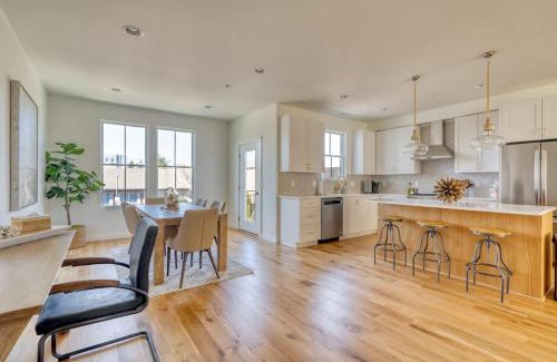 North Tabor House | Spacious Townhome Combination for the Whole Family