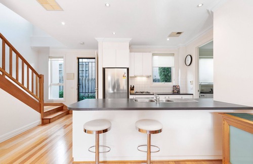 Brighton House | Spacious Townhouse in Brighton – close to station and shops