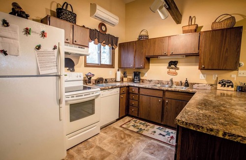Bessemer House | Spacious Trailside Vacation Home with an Outdoor Hot Tub and Indoor Whirlpool