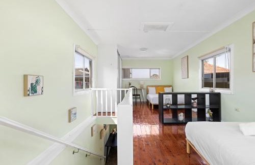 Marsfield House | Spacious Two-Bed Suite with Private Bath-Marsfield