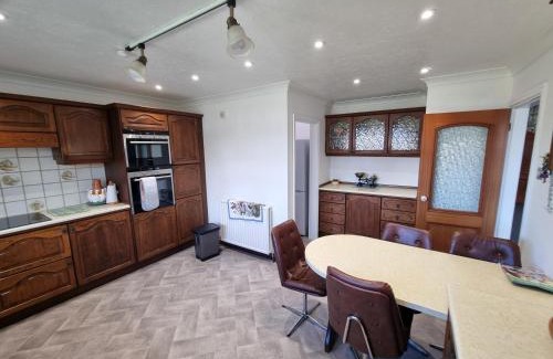 Boston House | Spacious & Upmarket 2 Bedroom Detached Bungalow in Boston