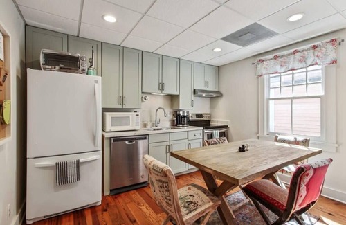 Mid-City House | Spacious, Upscale MidCity 4br- Close to Everything