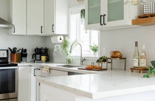 Highland Park House | Spacious Urban Oasis