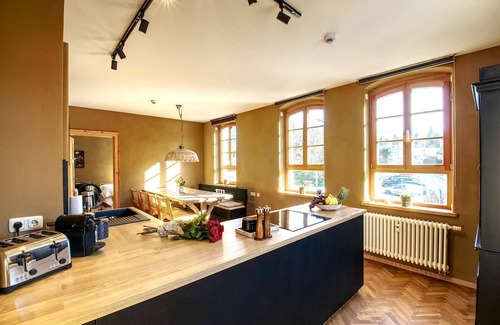 Cranzahl Apartment | Spacious vacation apartment with 3.5 bedrooms in an old town hall