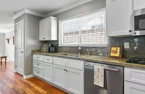 Ventura House | Spacious Ventura Home with yard