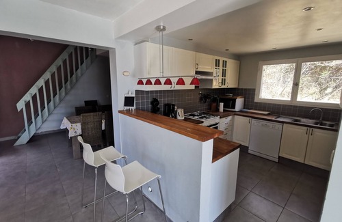 Montagnac-Montpezat Villa | Spacious villa Cavadou in Montagnac-Montpezat for 10p with private pool