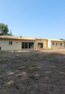 Saint-Vivien-de-Medoc Villa | spacious villa