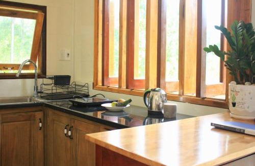 Huong Thuy House | Spacious view house 2BR