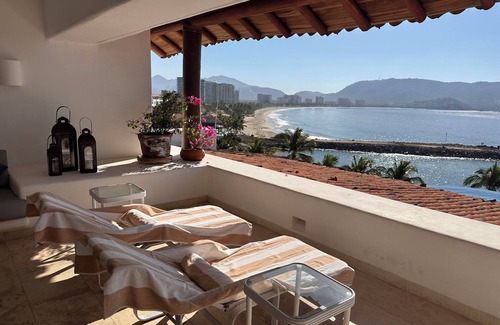 Ixtapa Villa | Spacious villa in Ixtapa with beautiful ocean views