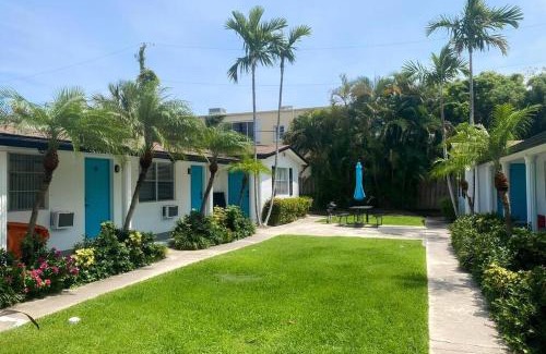 Pompano Beach Apartment | Spacious Villa #8 Water View 4-Minute Walk Beach