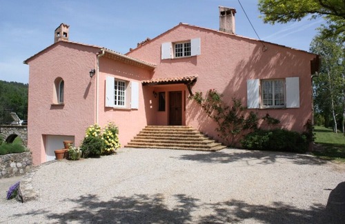 Le Thoronet Villa | Spacious villa in Provence with large pool. Perfect for families/3 generations.