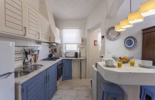 Areias de Sao Joao Villa | Spacious Villa "Morena" with Wi-Fi, Garden, Terrace, Balcony & Pool