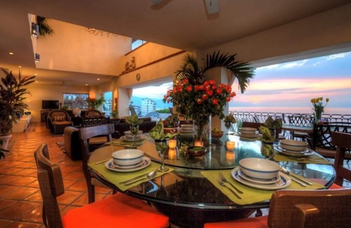 Puerto Vallarta Villa | Spacious villa rental conchas china Puerto Vallarta