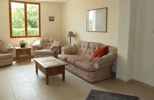 Hounoux Villa | Spacious Villa Near Carcassonne With Large Gardens, Heated Pool, Fabulous View