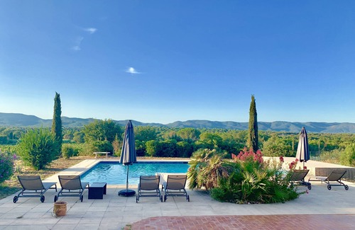 Vidauban House | Spacious villa stunning view, pool tennis